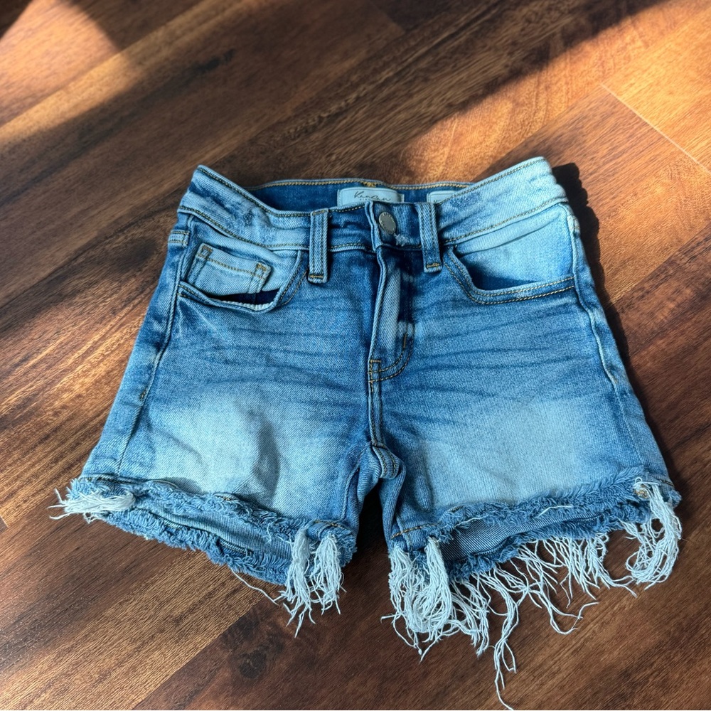 Girls - Signature Mid-Rise Stretch Short